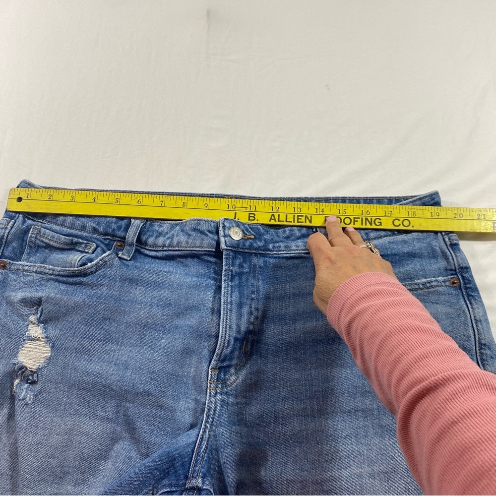 Old Navy Shorts O.G. Loose High Rise Women 18 Distressed Jean Shorts Frayed Hem - Picture 3 of 7